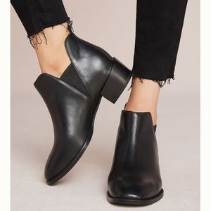 NWB Anthropologie Seychelles leather Chelsea Boots